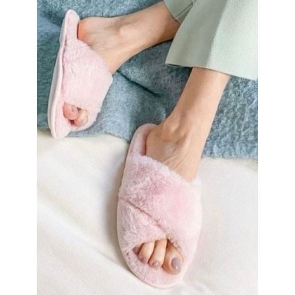 NEW Splendid Women’s S/M Slip On Light Pink Plush Cross Slide Slippers